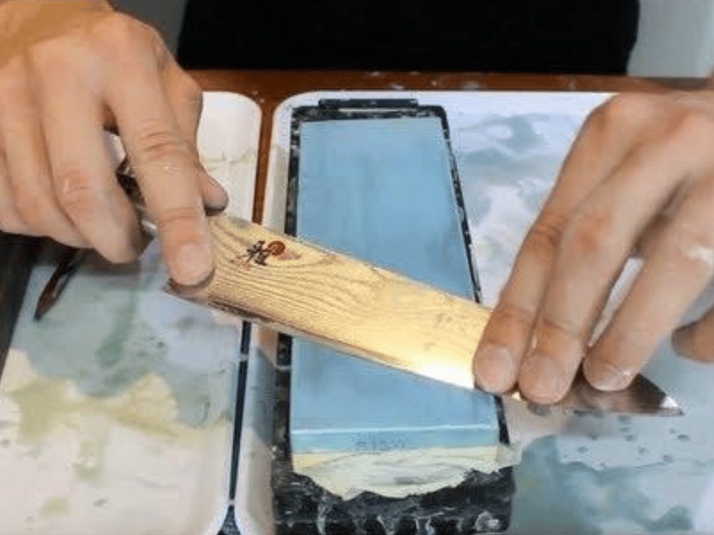 Steps To Sharpen a Hunting Knife With a Whetstone